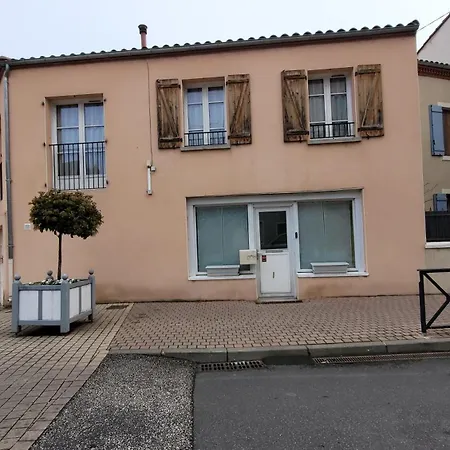 Apartment T2 En Centre Issoire